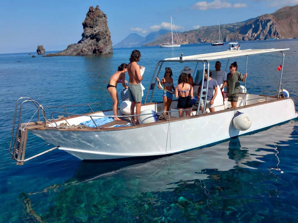 Noleggio barca con conducente a Vulcano - Eolie 