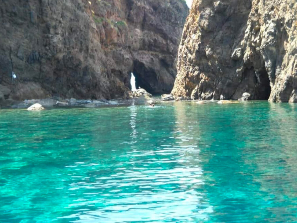 Noleggio barca con conducente a Vulcano - Eolie 